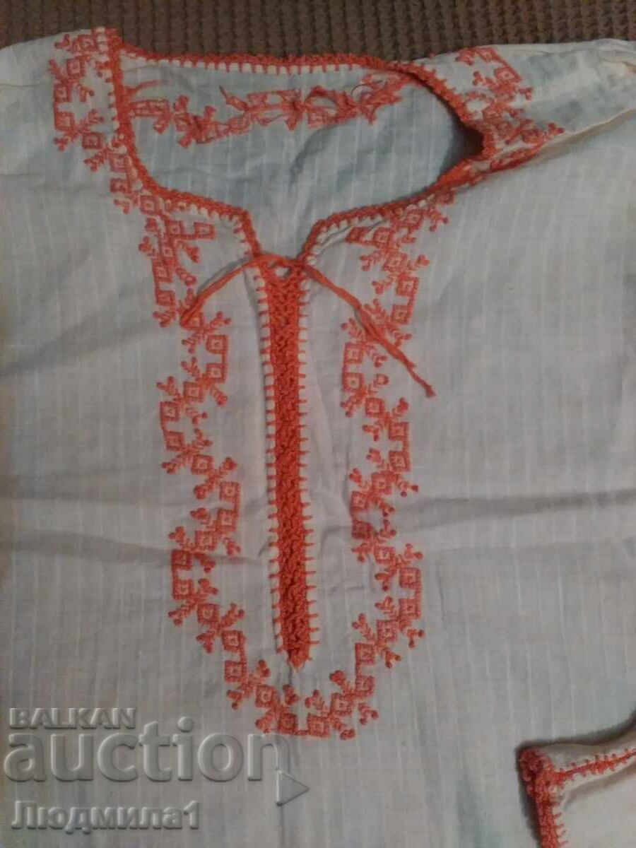 AUTHENTIC OLD SHIRT with price 100.00 BGN | € 51.13 AUTHENTIC OLD SHIRT with price 100.00 BGN | € 51.13