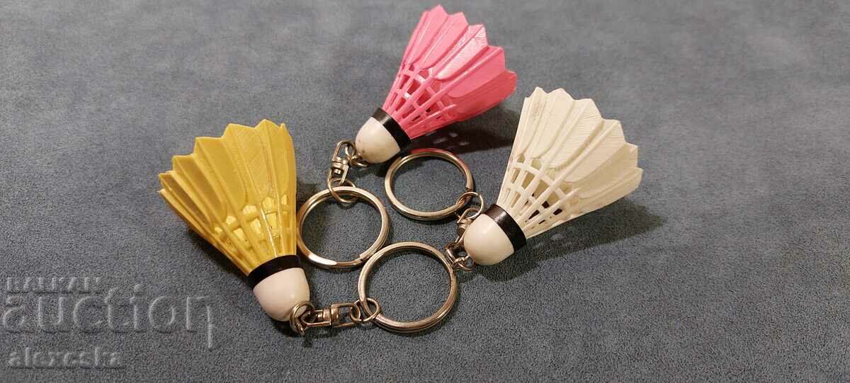 A set of vintage key chains - 7 A set of vintage key chains - 7