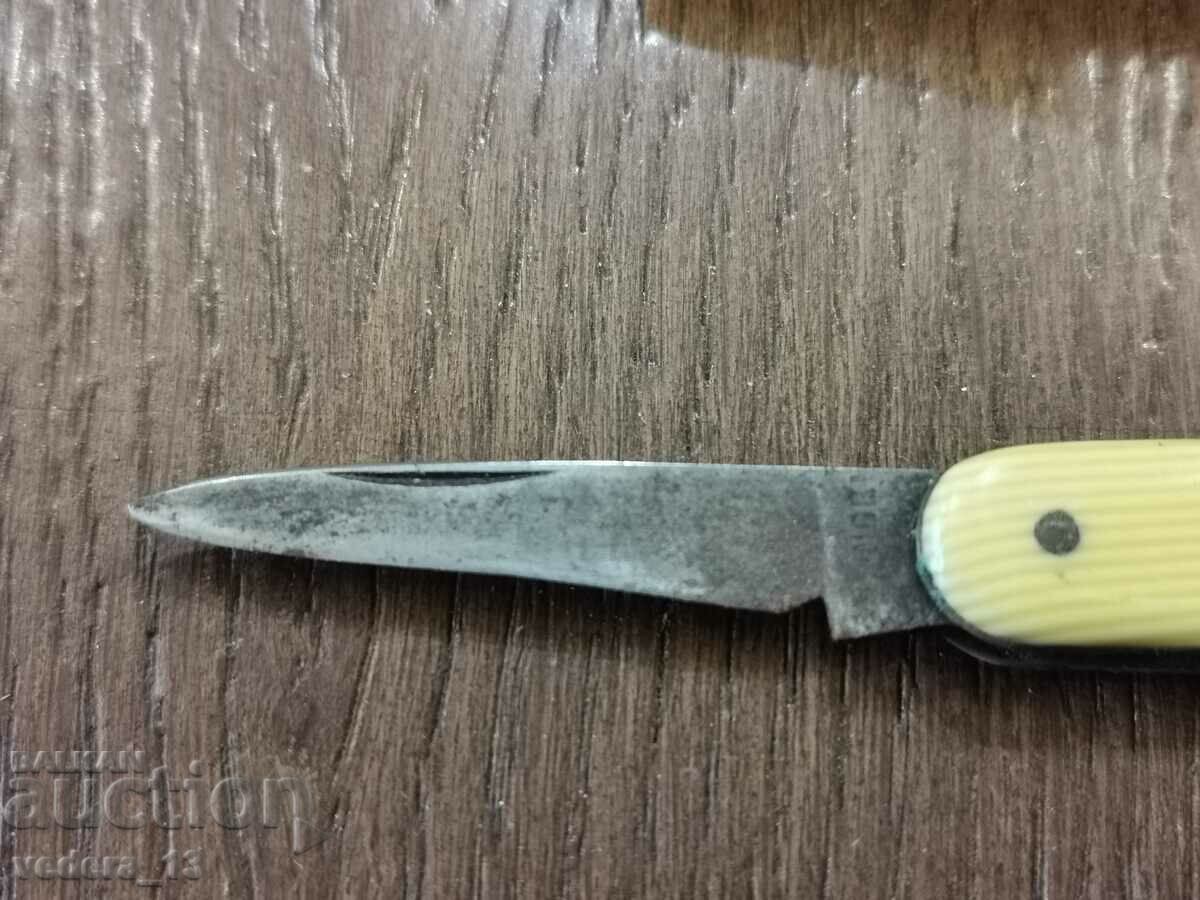 OLD BROWS with price 15.00 BGN | € 7.67