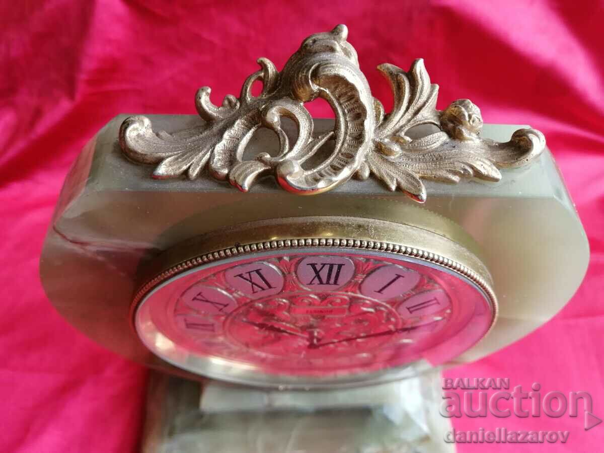 ELSINOR Tabletop Swiss Mechanical Onyx Clock with price 320.00 BGN | € 163.61 ELSINOR Tabletop Swiss Mechanical Onyx Clock with price 320.00 BGN | € 163.61