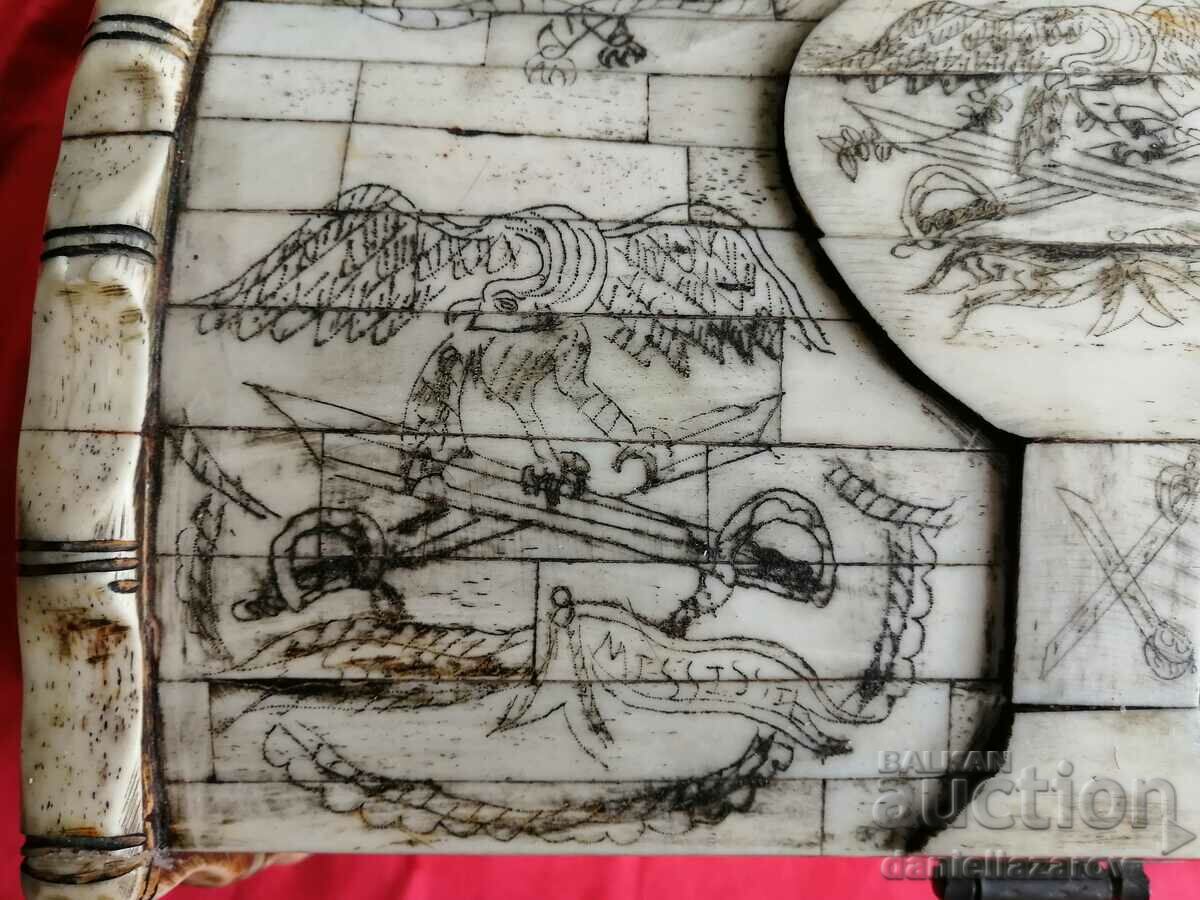 Auction  Unique! Large Box, Chest, Chest made of CAMEL Bone