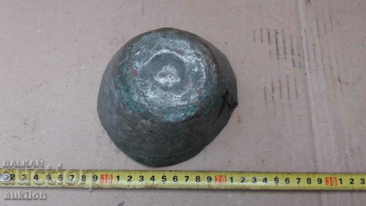 WROUGHT RENAISSANCE COPPER BOWL, TRAY, PAN, BOWLER - 5 WROUGHT RENAISSANCE COPPER BOWL, TRAY, PAN, BOWLER - 5