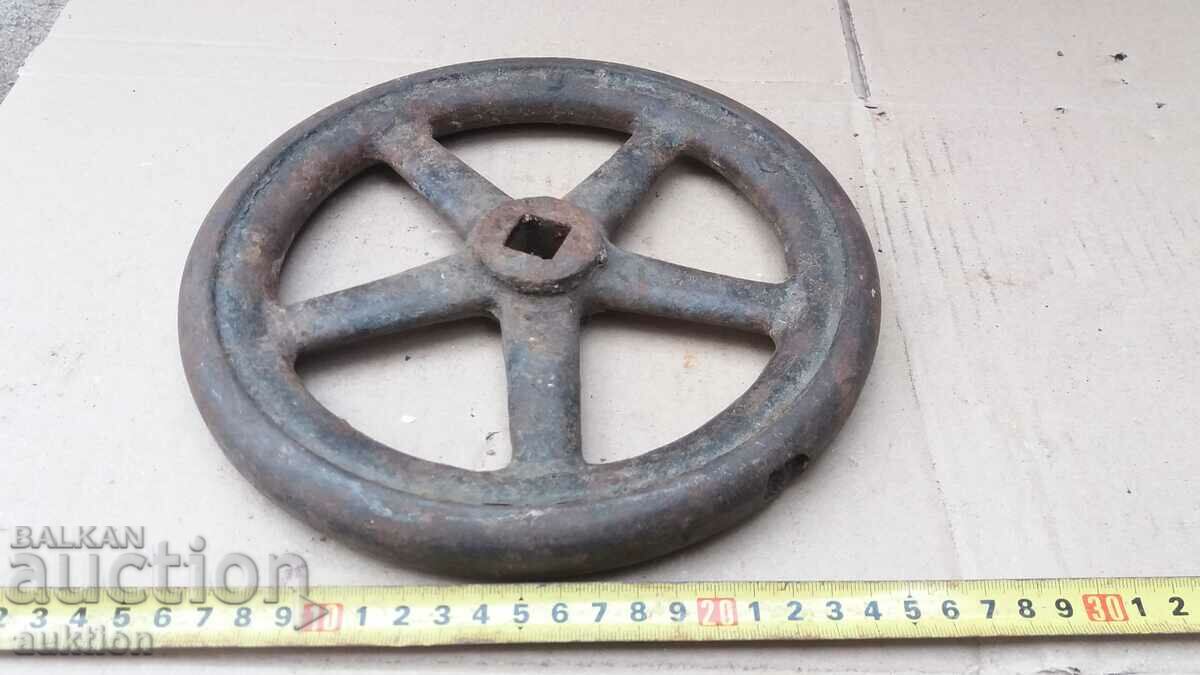 Delivery of SOLID RAIL WHEEL - FROM AN OLD MACHINE Delivery of SOLID RAIL WHEEL - FROM AN OLD MACHINE