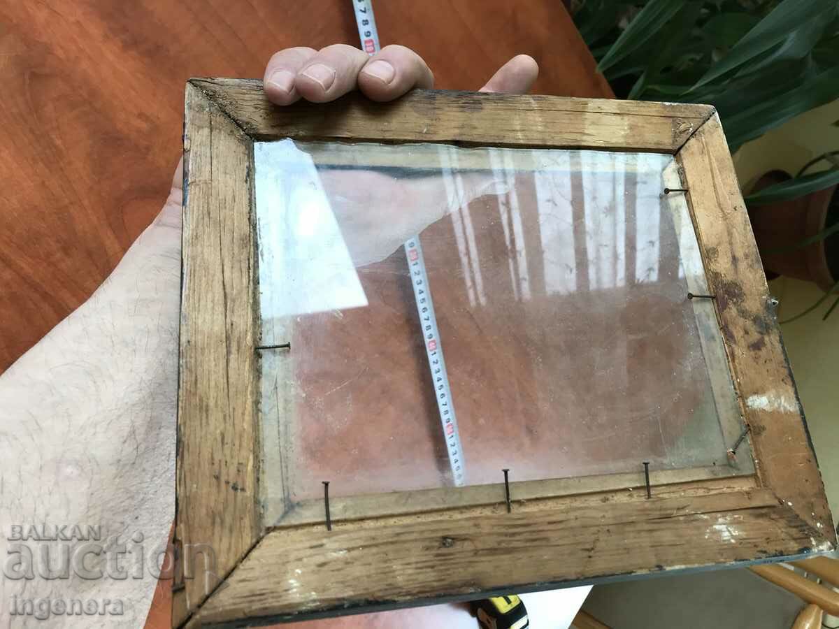 WOOD GLASS FRAME FOR PHOTO OR PICTURE-ANTIQUE - 5 WOOD GLASS FRAME FOR PHOTO OR PICTURE-ANTIQUE - 5