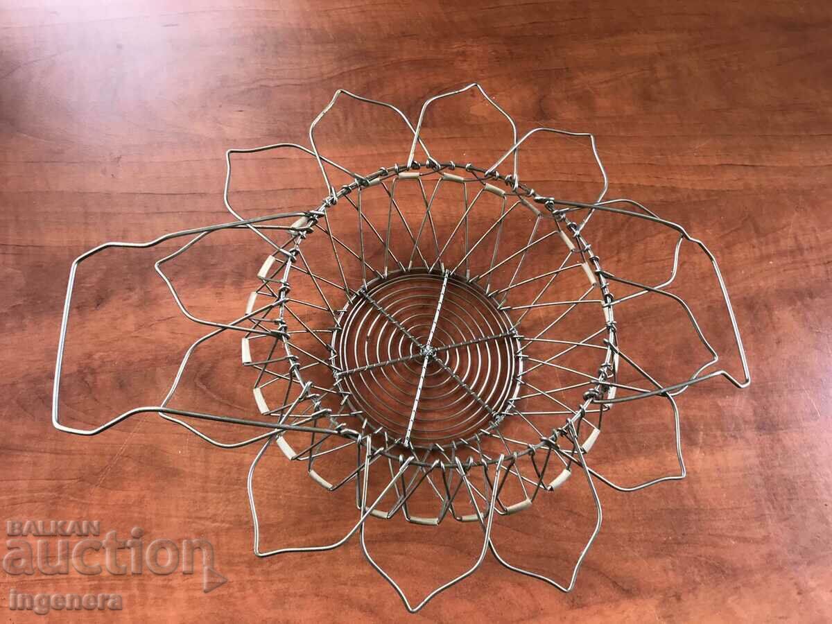 Delivery of METAL BASKET RETRO FOLDABLE AND IN DIFFERENT SHAPES