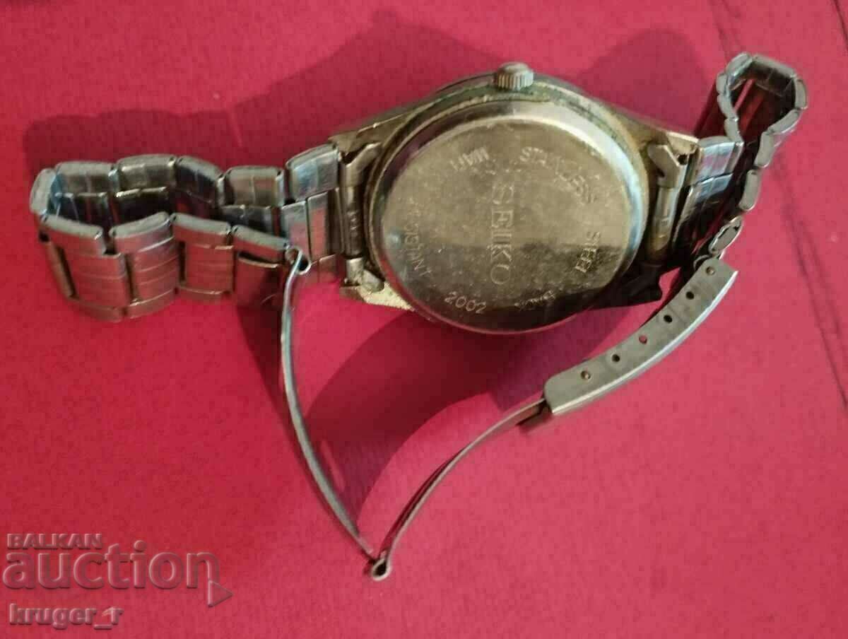 Delivery of SEIKO electronic watch Delivery of SEIKO electronic watch