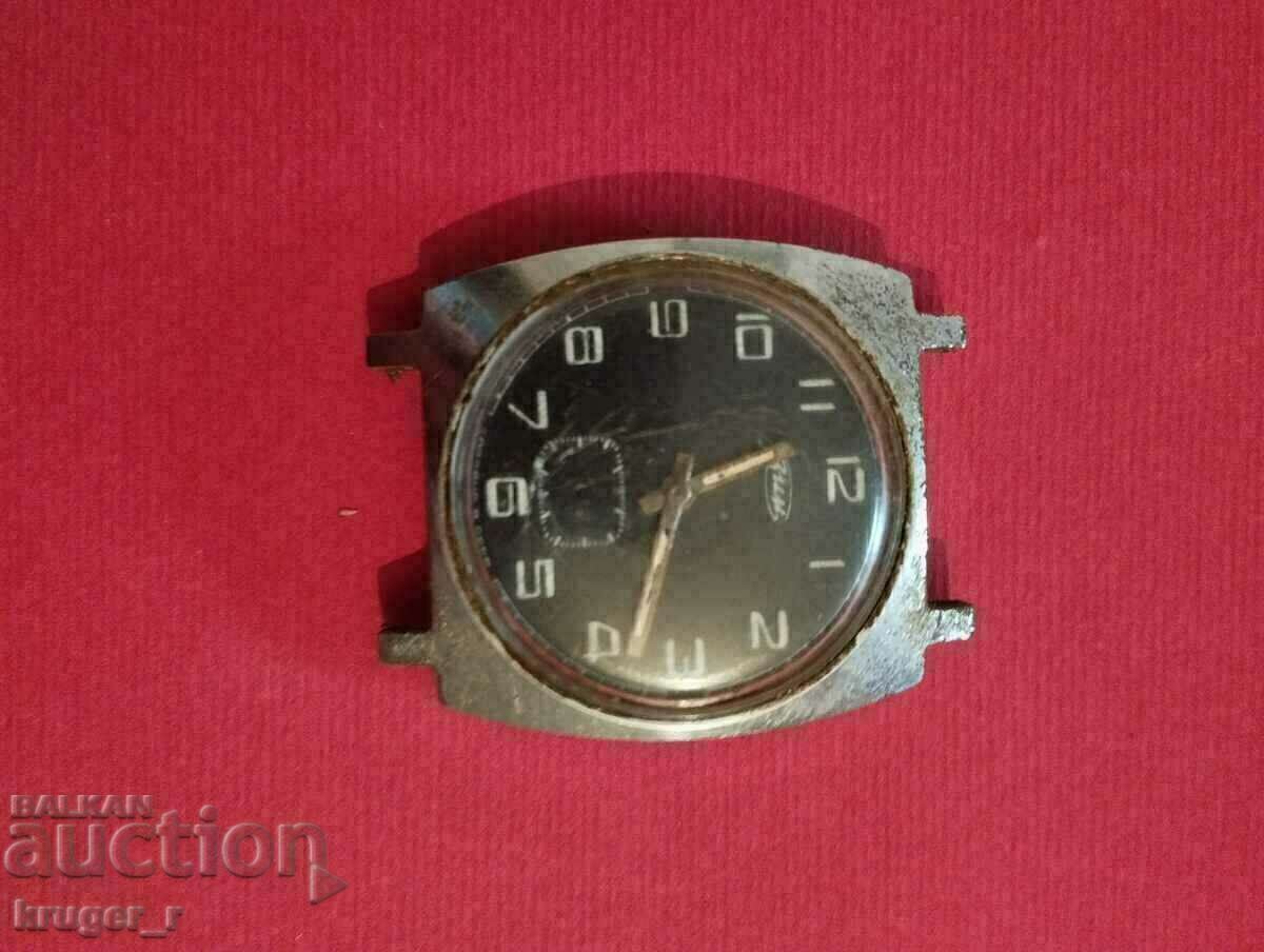 Часовник ЗИМ. с цена 15.00 лв. | € 7.67 Часовник ЗИМ. с цена 15.00 лв. | € 7.67