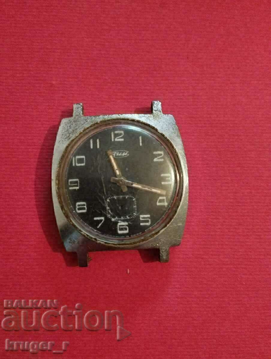 Часовник ЗИМ. Часовник ЗИМ.