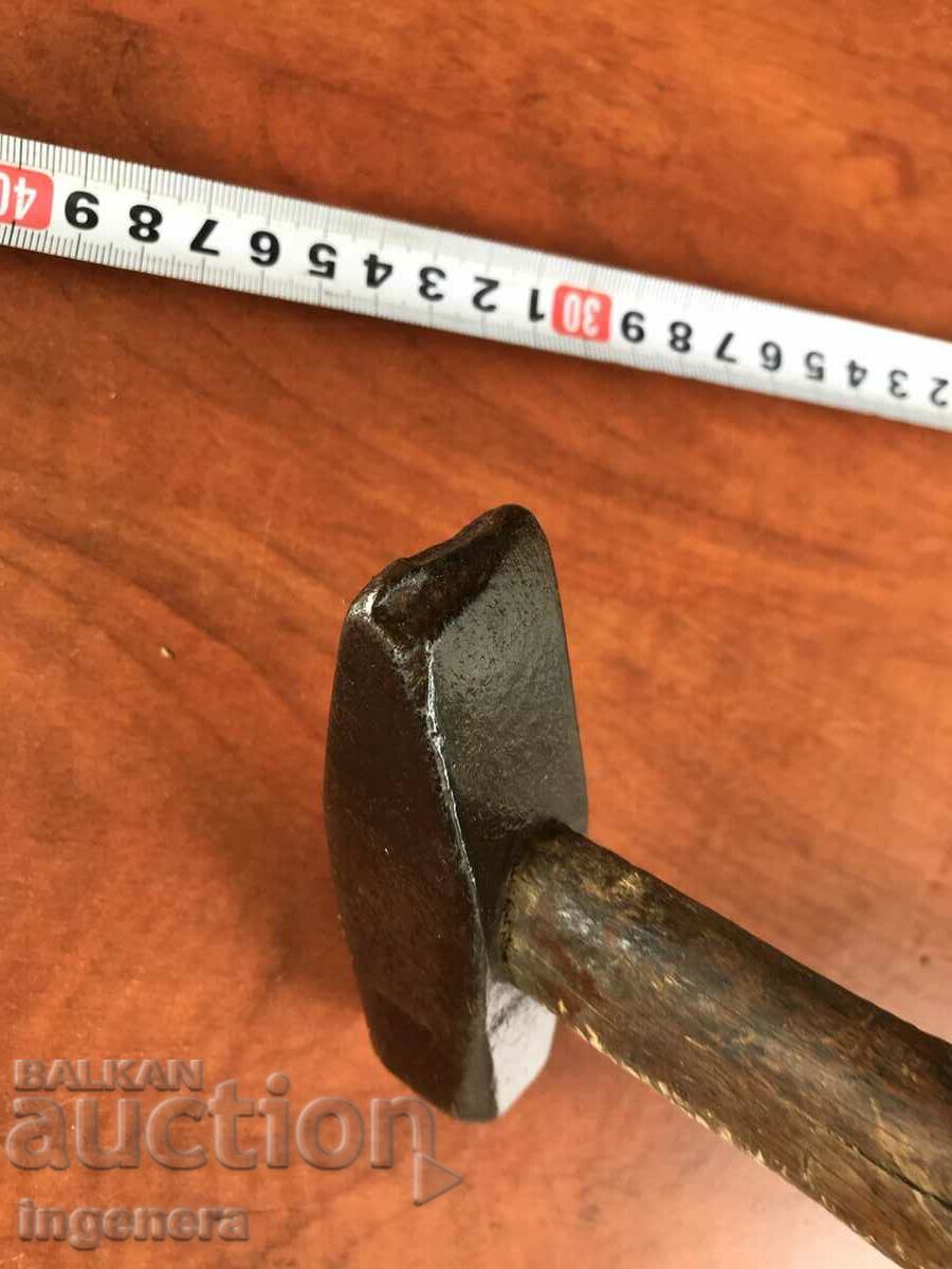 Delivery of HAMMER ANTIQUE TOOL-500 GR. MARKING Delivery of HAMMER ANTIQUE TOOL-500 GR. MARKING
