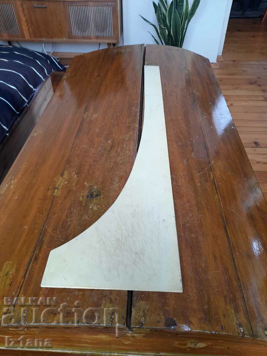 Old tailoring line, line with price 40.00 BGN | € 20.45