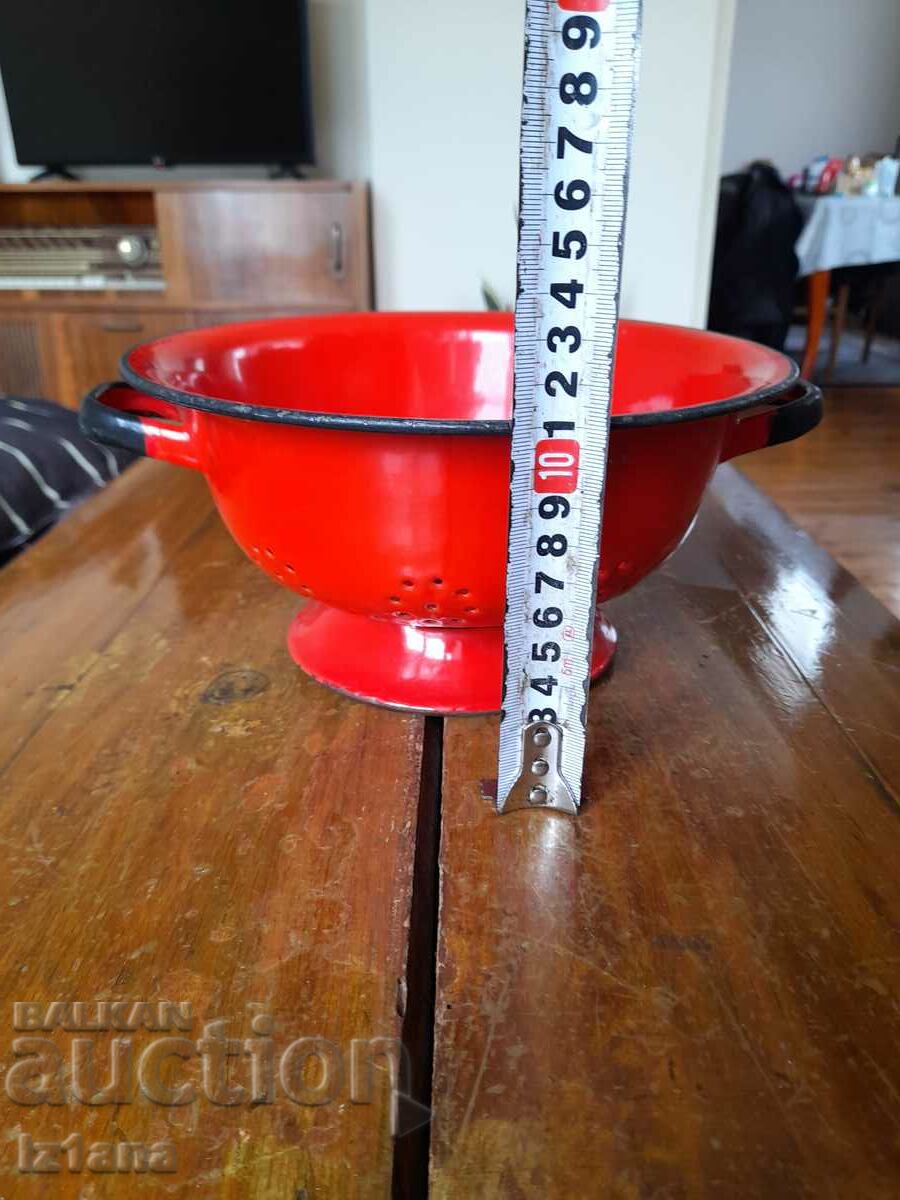 Auction An old enamel strainer, gavgir Auction An old enamel strainer, gavgir