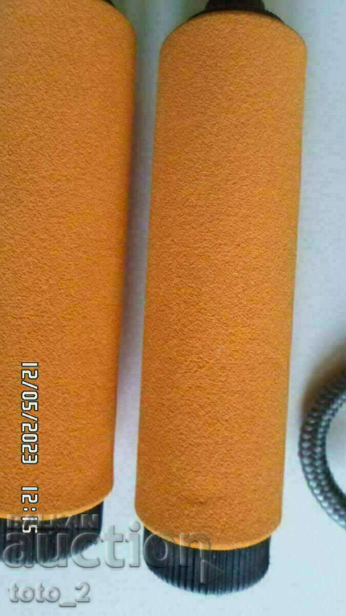 SĂRIT frânghie /SPORTURI/ cu preț 5.50 BGN | € 2.81