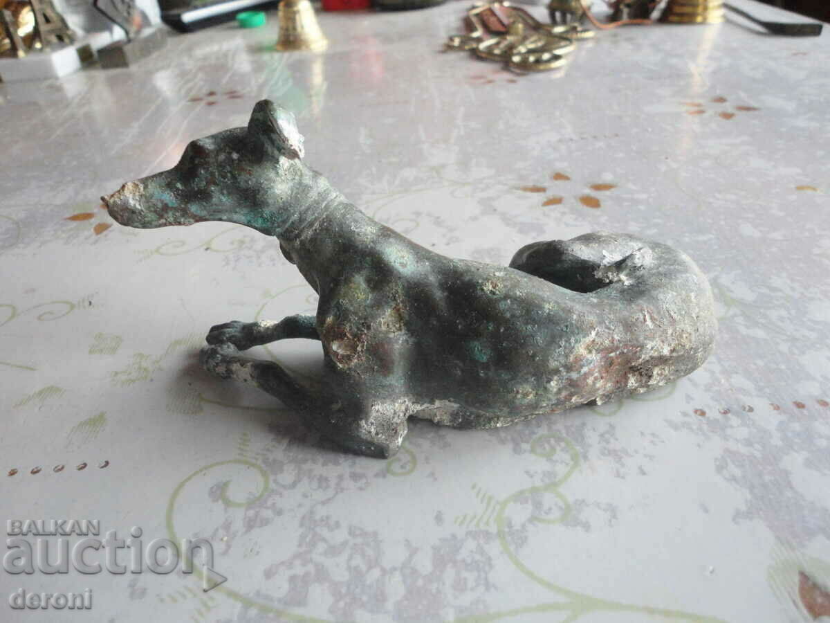 Small bronze sculpture of a hound dog, 19th century with price 250.00 BGN | € 127.82 Small bronze sculpture of a hound dog, 19th century with price 250.00 BGN | € 127.82