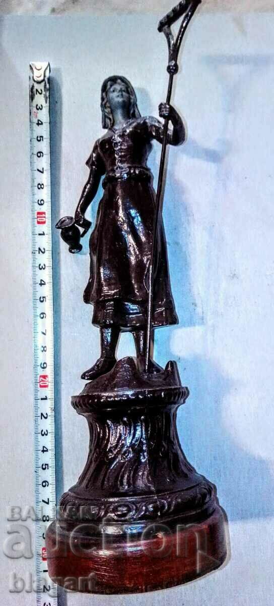 Old figure, figurine - France