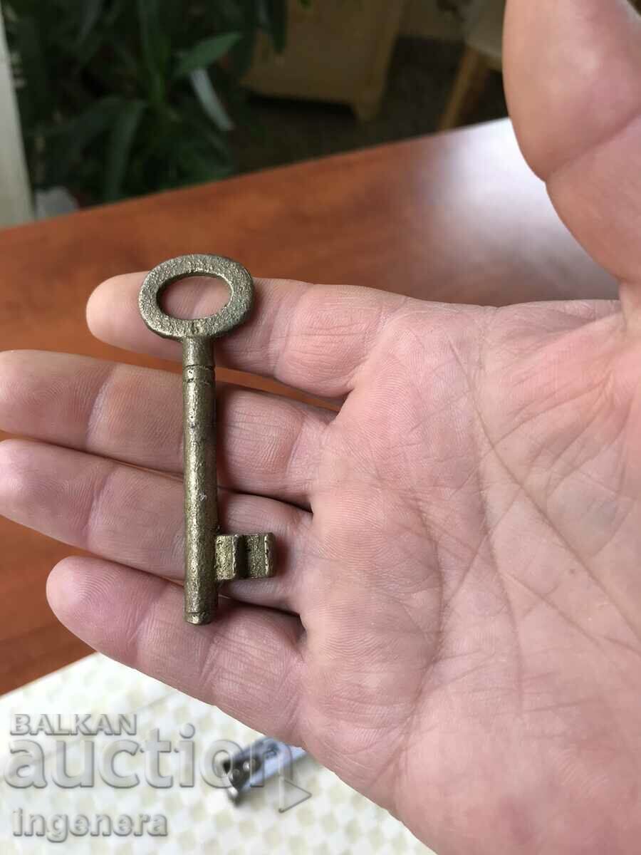 ANTIQUE KEY FROM GRANDMOTHER AND GRANDFATHER'S CHESTS CUT PADLOCK - 5 ANTIQUE KEY FROM GRANDMOTHER AND GRANDFATHER'S CHESTS CUT PADLOCK - 5