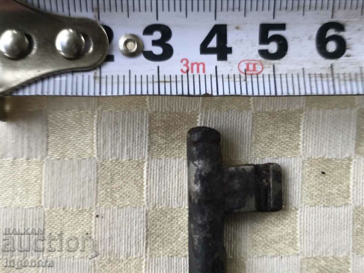 Delivery of ANTIQUE KEY FROM GRANDMOTHER AND GRANDFATHER'S CHESTS CUT PADLOCK Delivery of ANTIQUE KEY FROM GRANDMOTHER AND GRANDFATHER'S CHESTS CUT PADLOCK