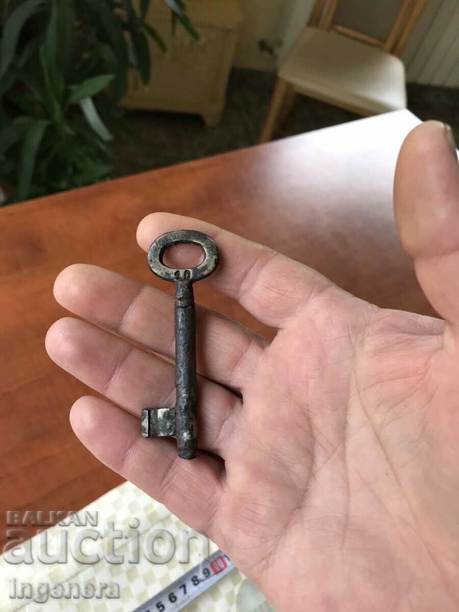 ANTIQUE KEY FROM GRANDMOTHER AND GRANDFATHER'S CHESTS CUT PADLOCK - 5 ANTIQUE KEY FROM GRANDMOTHER AND GRANDFATHER'S CHESTS CUT PADLOCK - 5