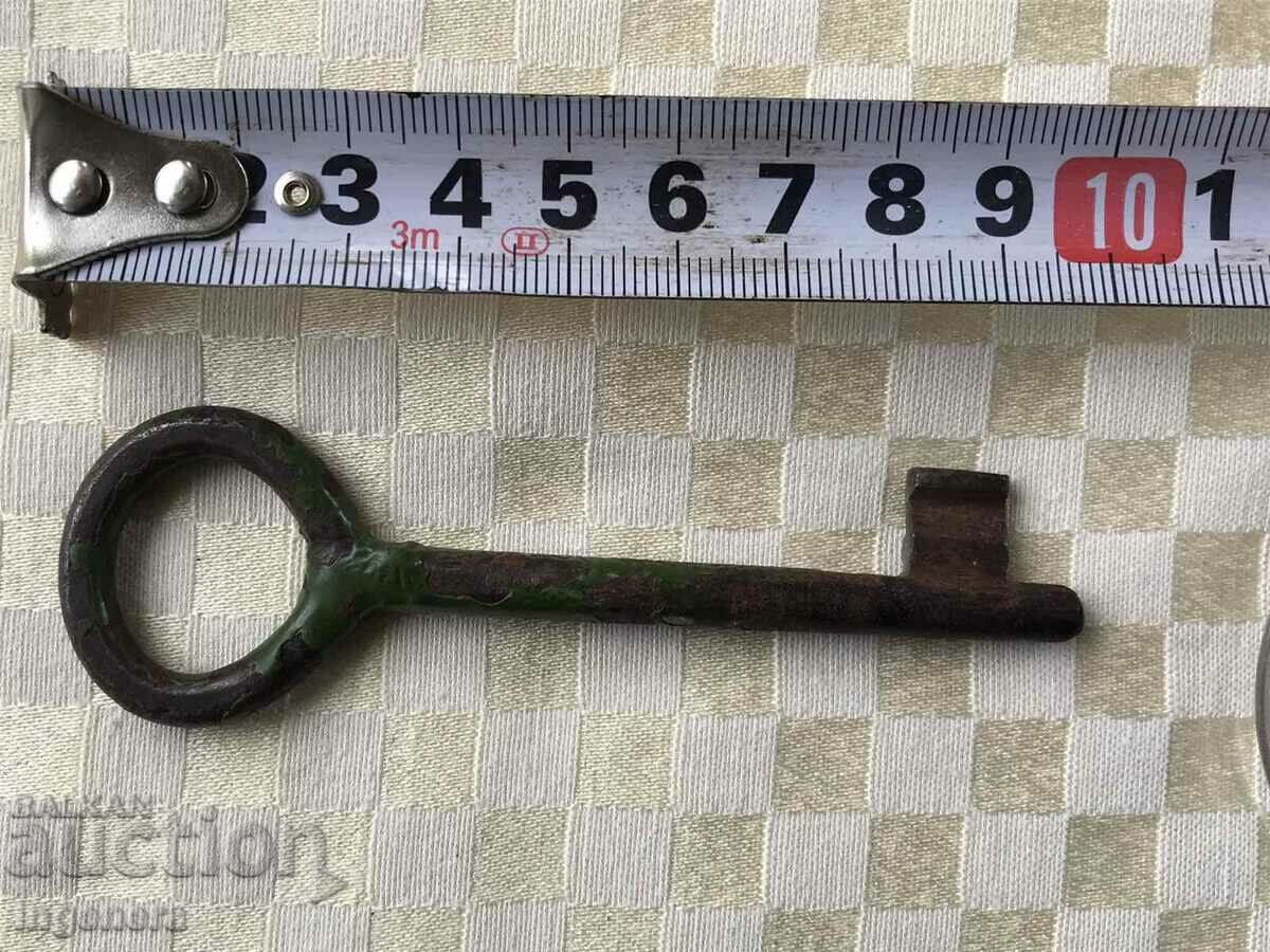 ANTIQUE KEY FROM GRANDMOTHER AND GRANDFATHER'S CHESTS CUT PADLOCK with price 14.00 BGN | € 7.16 ANTIQUE KEY FROM GRANDMOTHER AND GRANDFATHER'S CHESTS CUT PADLOCK with price 14.00 BGN | € 7.16