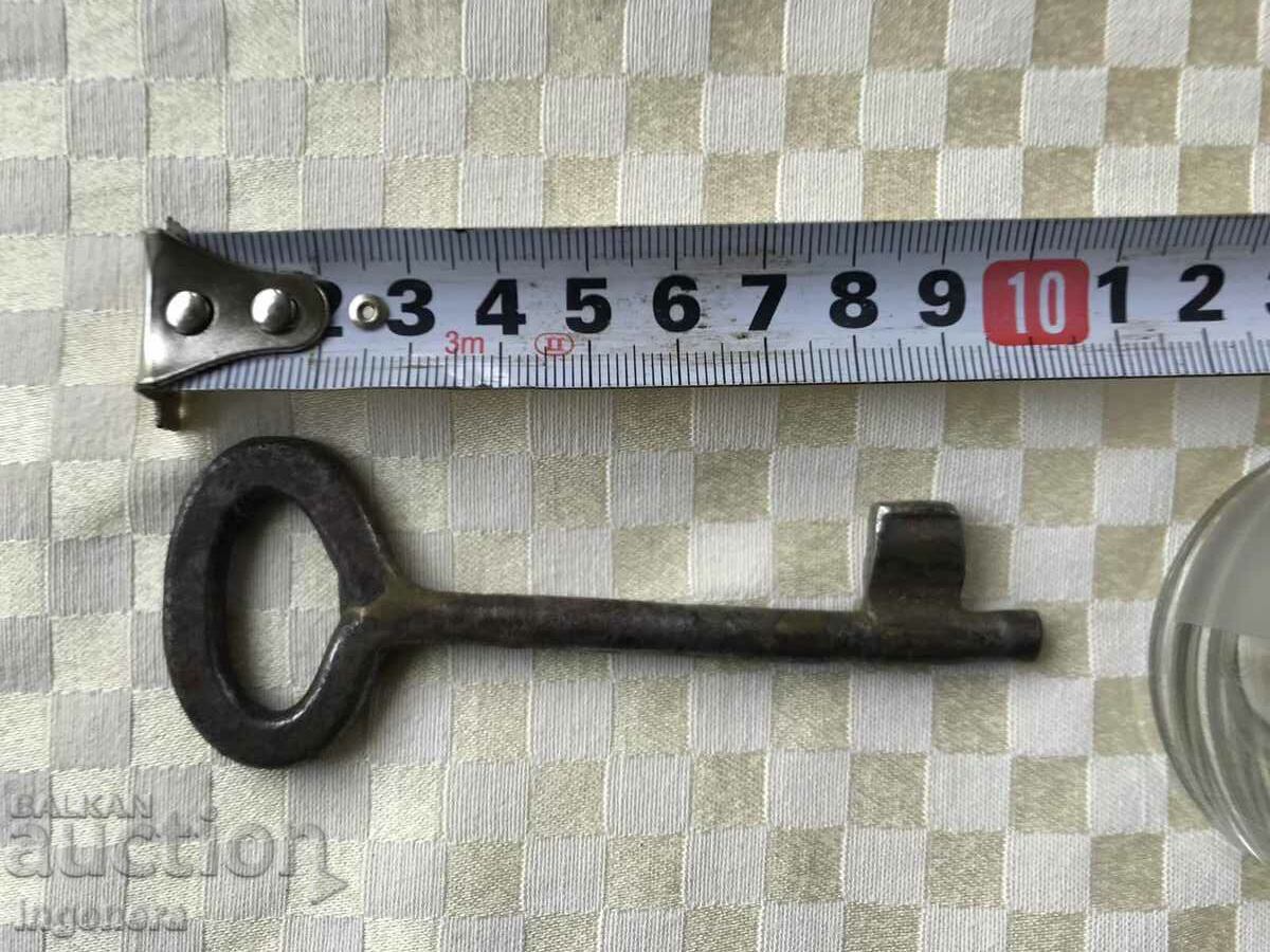 ANTIQUE KEY FROM GRANDMOTHER AND GRANDFATHER'S CHESTS CUT PADLOCK with price 13.00 BGN | € 6.65 ANTIQUE KEY FROM GRANDMOTHER AND GRANDFATHER'S CHESTS CUT PADLOCK with price 13.00 BGN | € 6.65