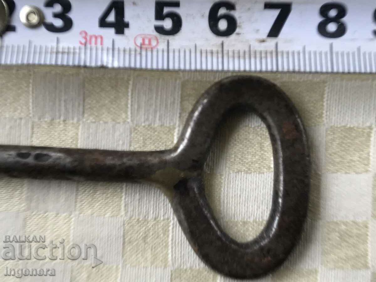 Auction ANTIQUE KEY FROM GRANDMOTHER AND GRANDFATHER'S CHESTS CUT PADLOCK Auction ANTIQUE KEY FROM GRANDMOTHER AND GRANDFATHER'S CHESTS CUT PADLOCK