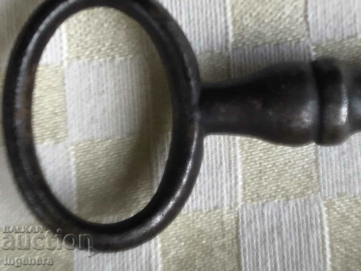 Auction ANTIQUE KEY FROM GRANDMOTHER AND GRANDFATHER'S CHESTS CUT PADLOCK Auction ANTIQUE KEY FROM GRANDMOTHER AND GRANDFATHER'S CHESTS CUT PADLOCK