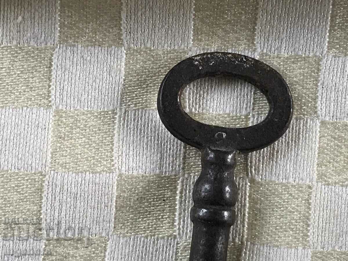Auction ANTIQUE KEY FROM GRANDMOTHER AND GRANDFATHER'S CHESTS CUT PADLOCK Auction ANTIQUE KEY FROM GRANDMOTHER AND GRANDFATHER'S CHESTS CUT PADLOCK