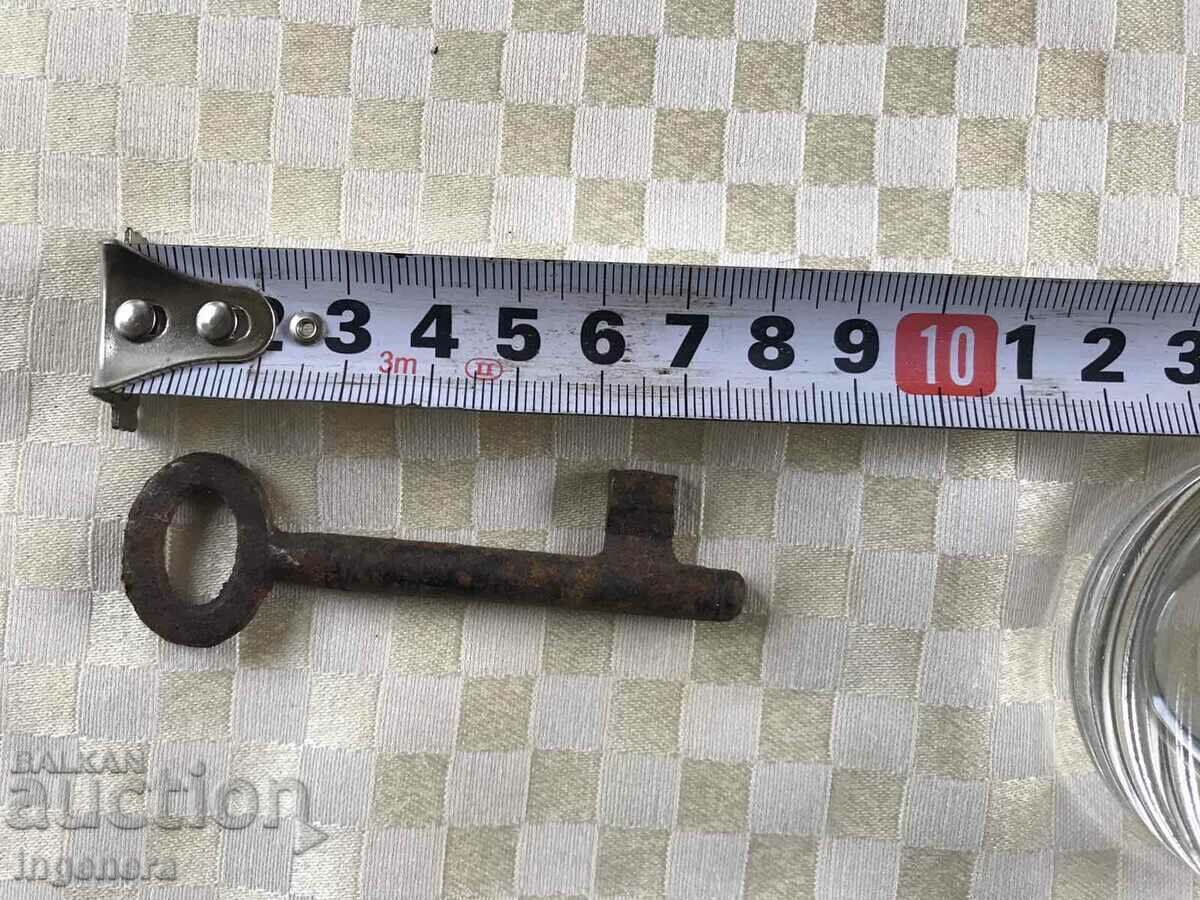 ANTIQUE KEY FROM GRANDMOTHER AND GRANDFATHER'S CHESTS CUT PADLOCK with price 8.00 BGN | € 4.09 ANTIQUE KEY FROM GRANDMOTHER AND GRANDFATHER'S CHESTS CUT PADLOCK with price 8.00 BGN | € 4.09