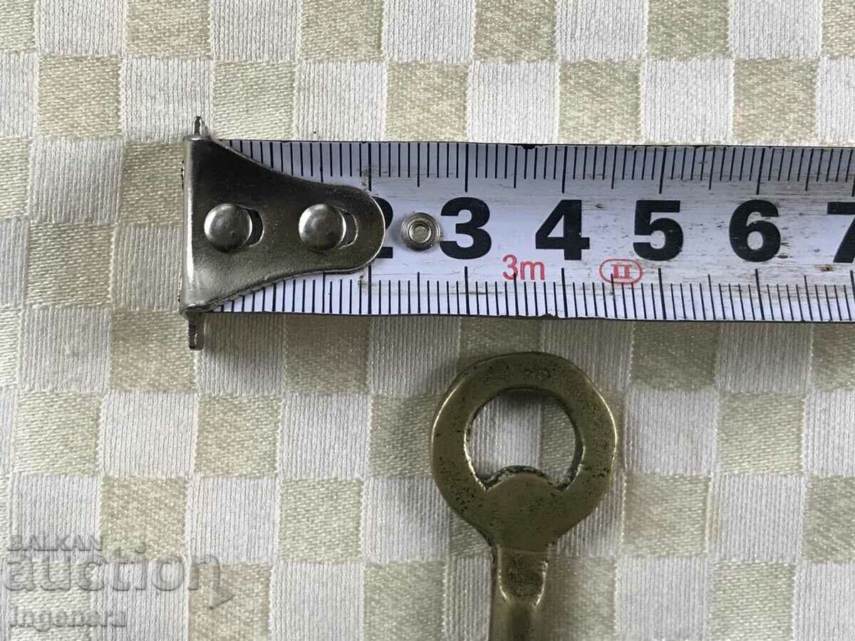 Auction  ANTIQUE KEY FROM GRANDMOTHER AND GRANDFATHER'S CHESTS CUT PADLOCK