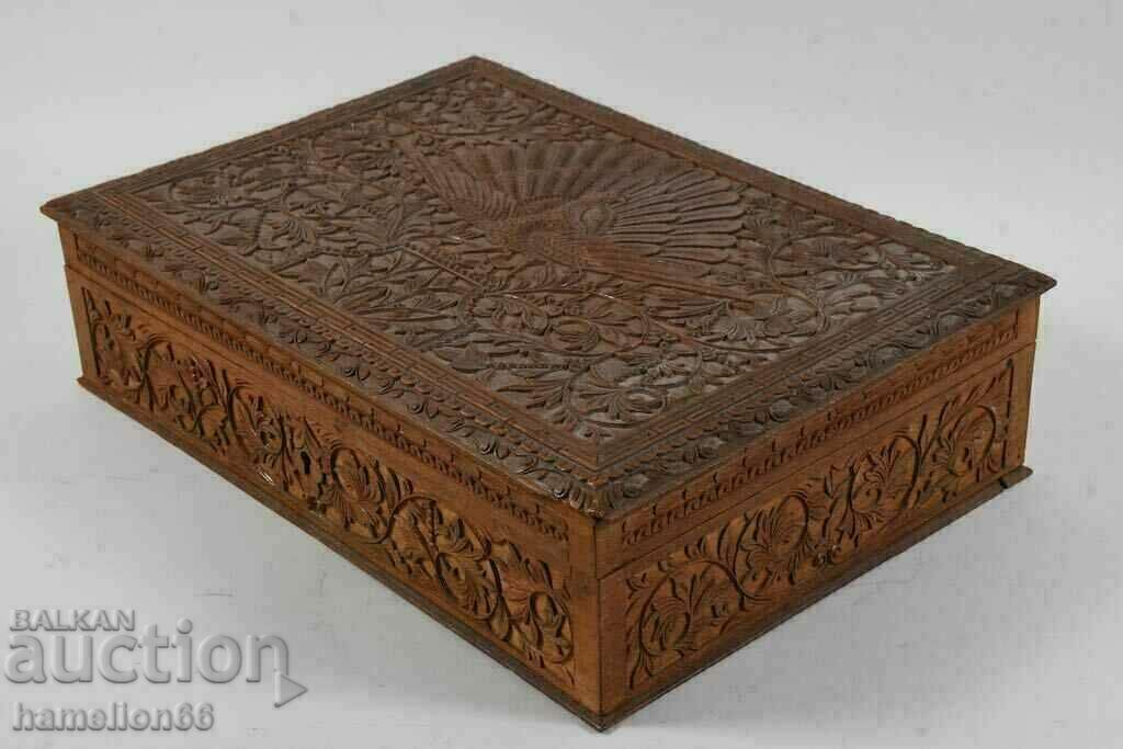 Old box, carving, walnut... 19th century