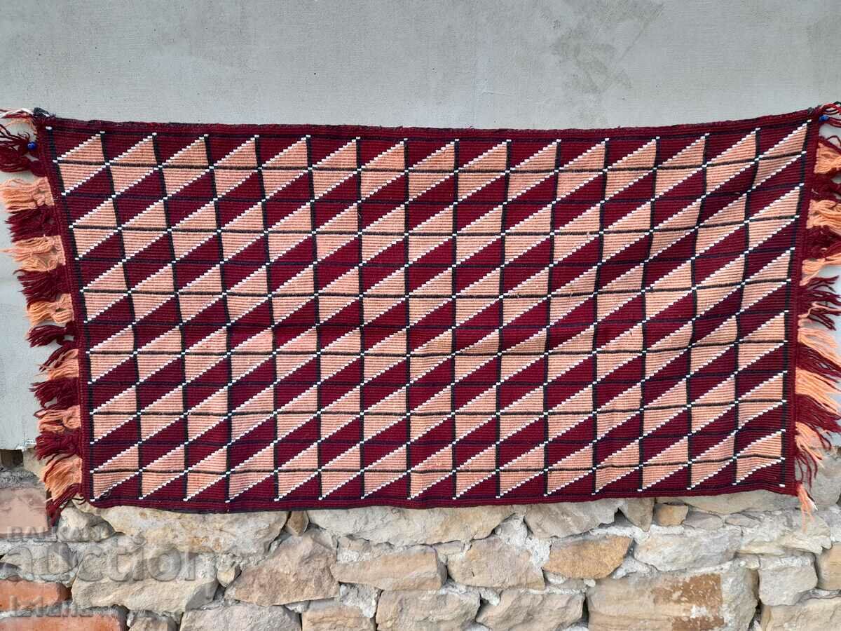 Αρχαία kovyor, τοίχο κάλυμμα με τιμή 30.00 BGN | € 15.34 Αρχαία kovyor, τοίχο κάλυμμα με τιμή 30.00 BGN | € 15.34