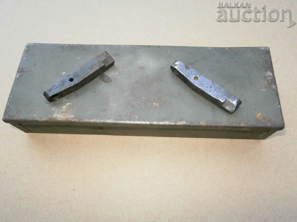 Delivery of Parts Box MG 34 original WW2 WWII relic box