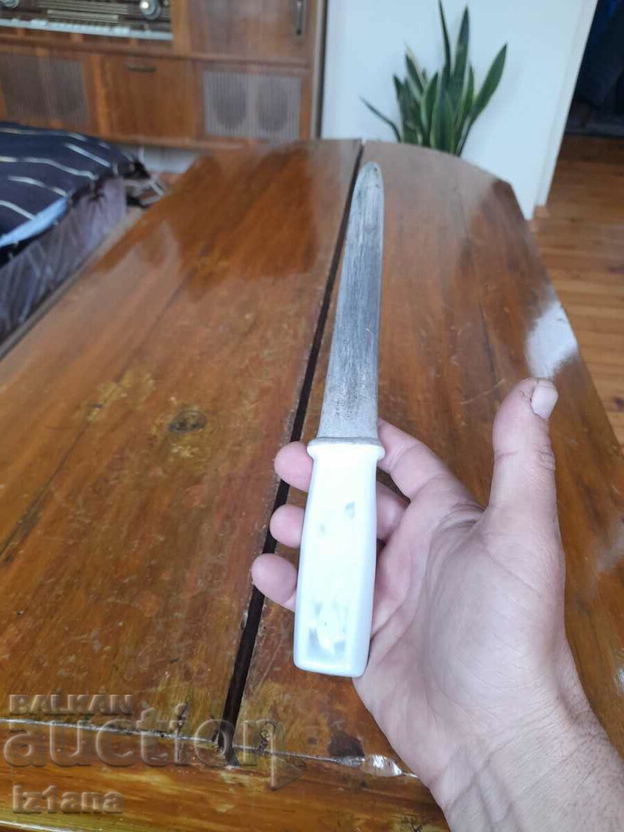 Old porcelain knife sharpener with price 60.00 BGN | € 30.68 Old porcelain knife sharpener with price 60.00 BGN | € 30.68