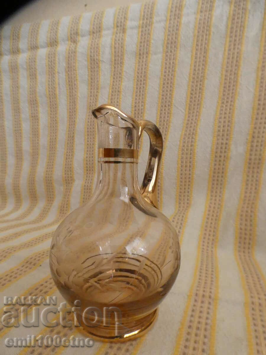 Licitație Urcior de sticlă de rachiu cu aurire Licitație Urcior de sticlă de rachiu cu aurire