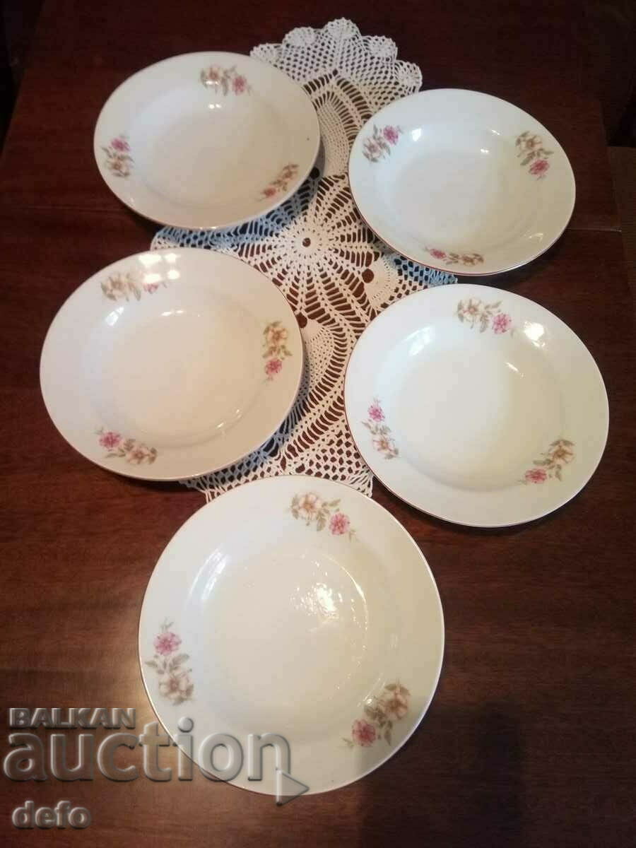 5 plates Bulgarian porcelain Razgrad with price 11.99 BGN | € 6.13 5 plates Bulgarian porcelain Razgrad with price 11.99 BGN | € 6.13