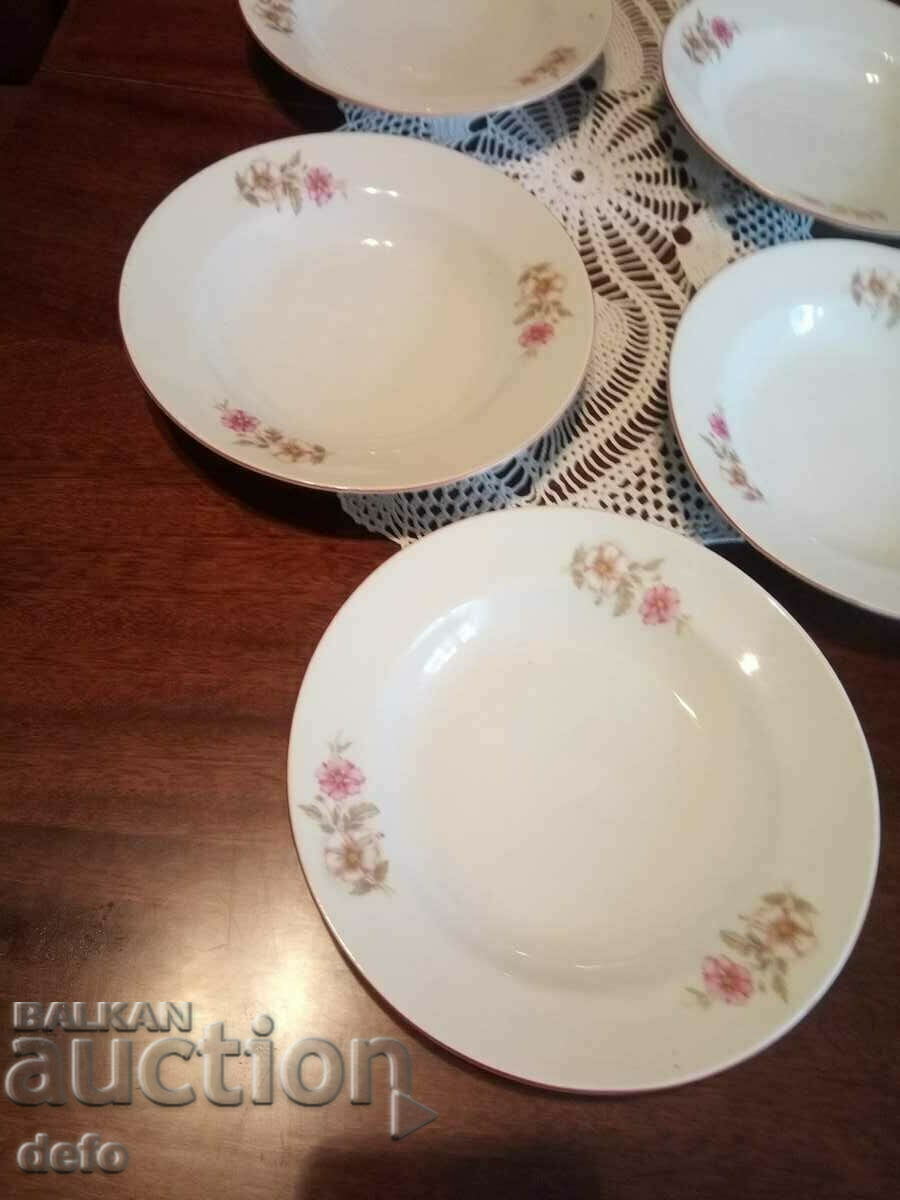 Auction 5 plates Bulgarian porcelain Razgrad Auction 5 plates Bulgarian porcelain Razgrad