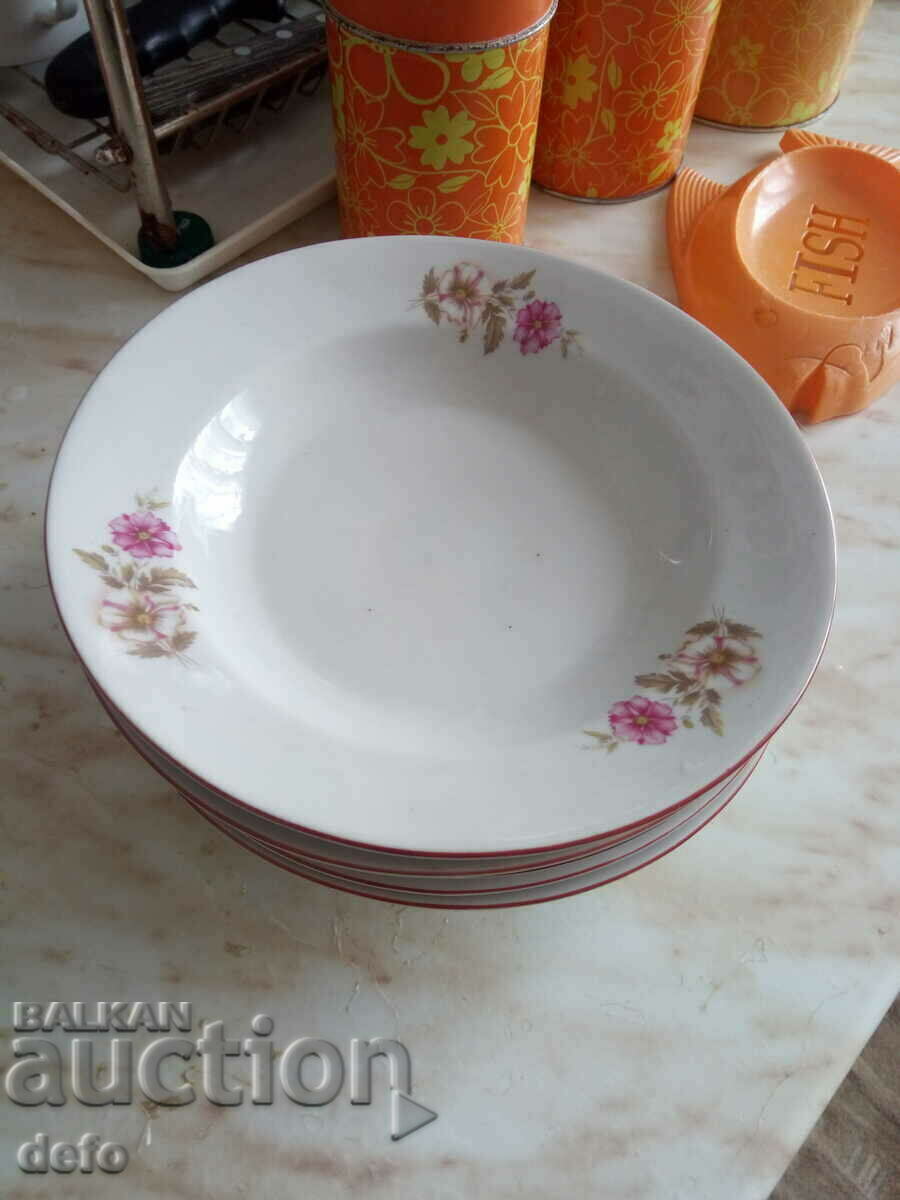 5 plates Bulgarian porcelain Razgrad