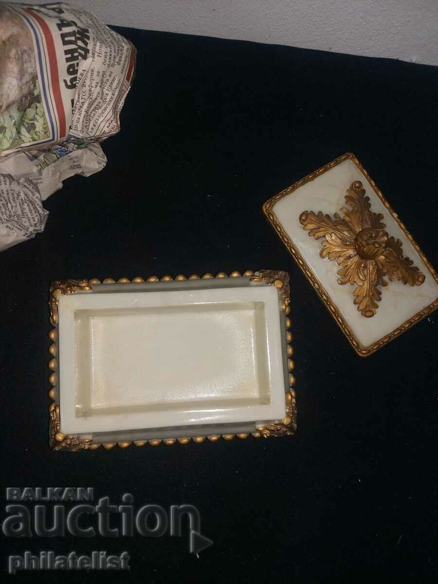 Big box - Dubai Collection! with price 23.00 BGN | € 11.76