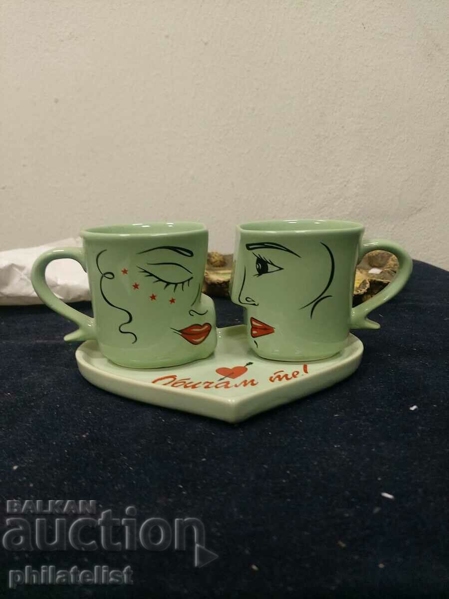 Saucer set with 2 cups!