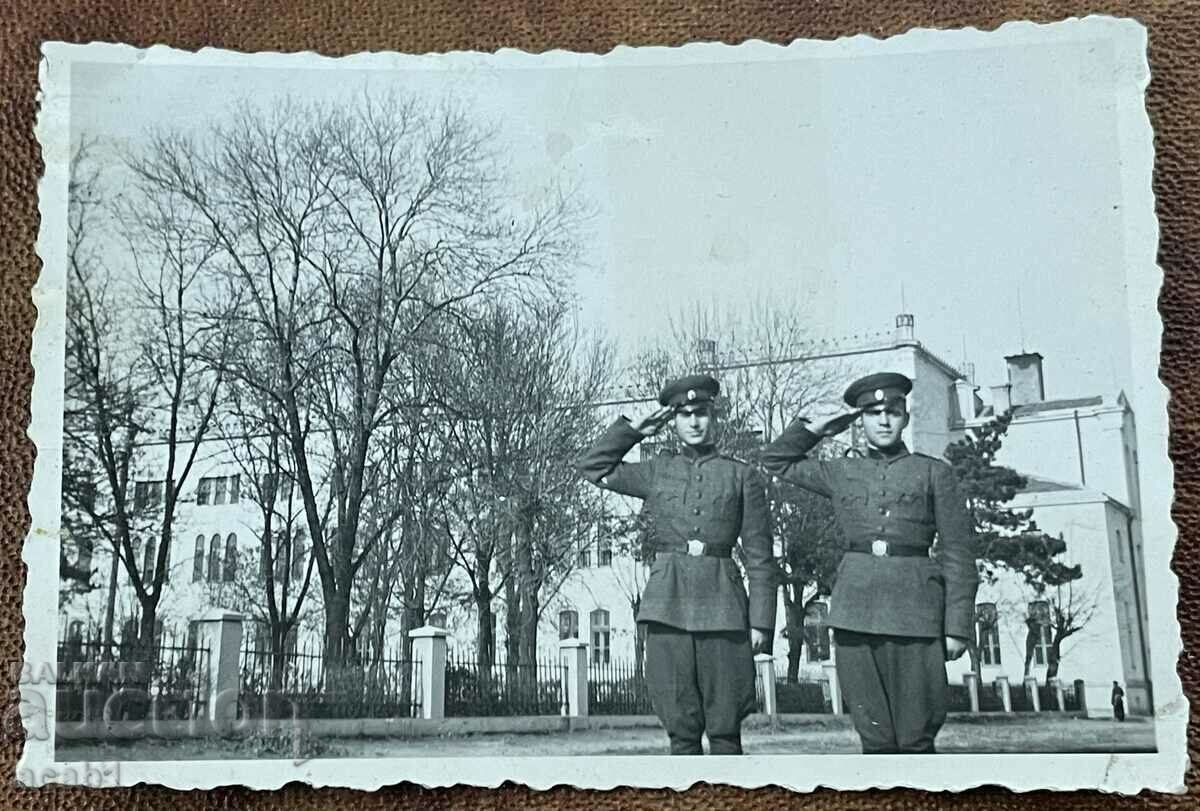 Auction V.N.V.U. in the 40s Auction V.N.V.U. in the 40s