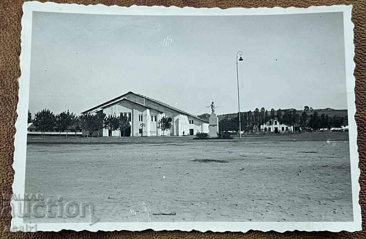 V.N.V.U. in the 40s - 7 V.N.V.U. in the 40s - 7