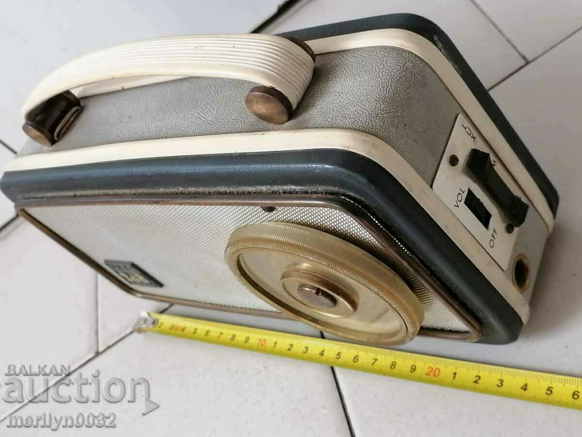 Delivery of Old transistor, radio, radio set Delivery of Old transistor, radio, radio set