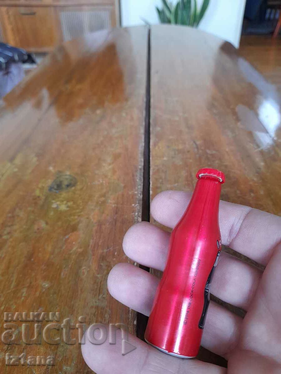 Delivery of Souvenir Coca Cola, Coca Cola