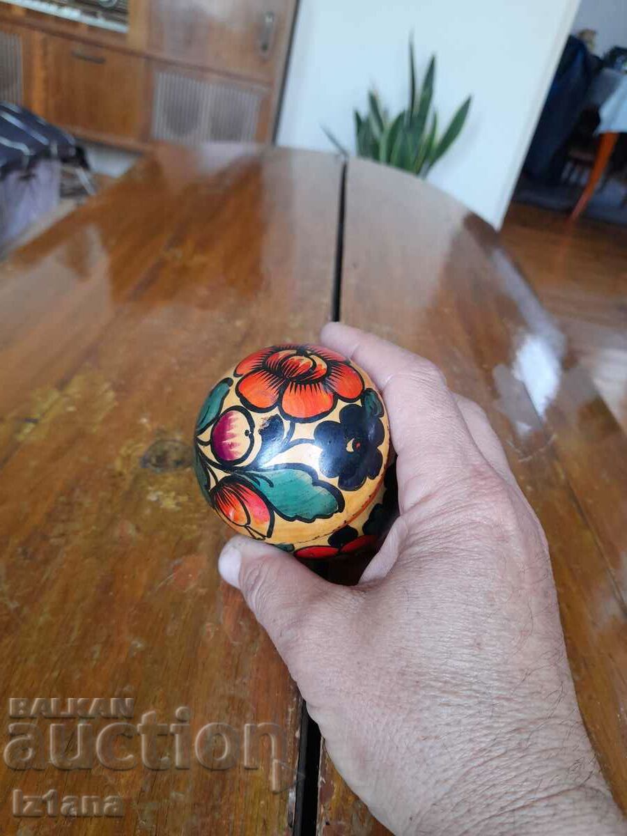 Auction Old wooden box Mushroom Auction Old wooden box Mushroom