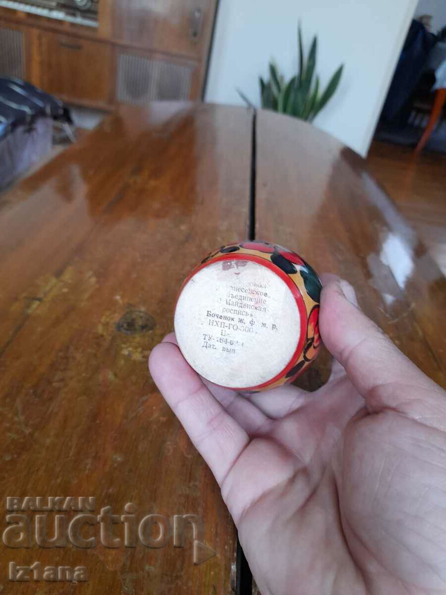 Delivery of Old wooden box Mushroom Delivery of Old wooden box Mushroom