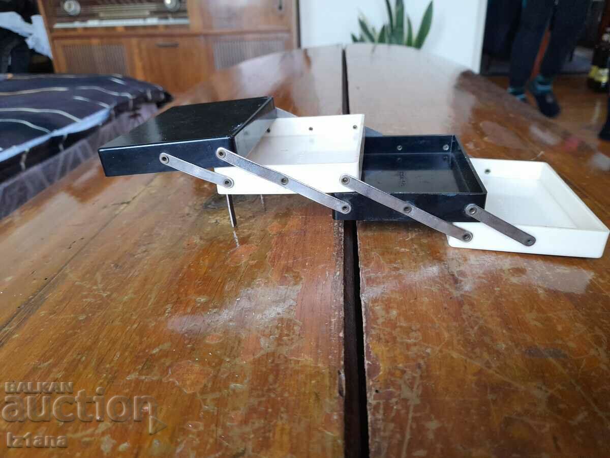 Стара кутия за електронни елементи - 5 Стара кутия за електронни елементи - 5