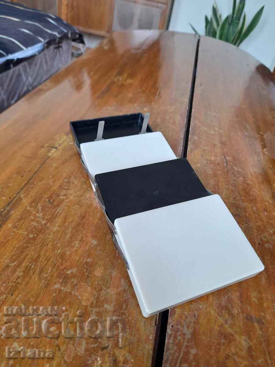 Стара кутия за електронни елементи - 6 Стара кутия за електронни елементи - 6