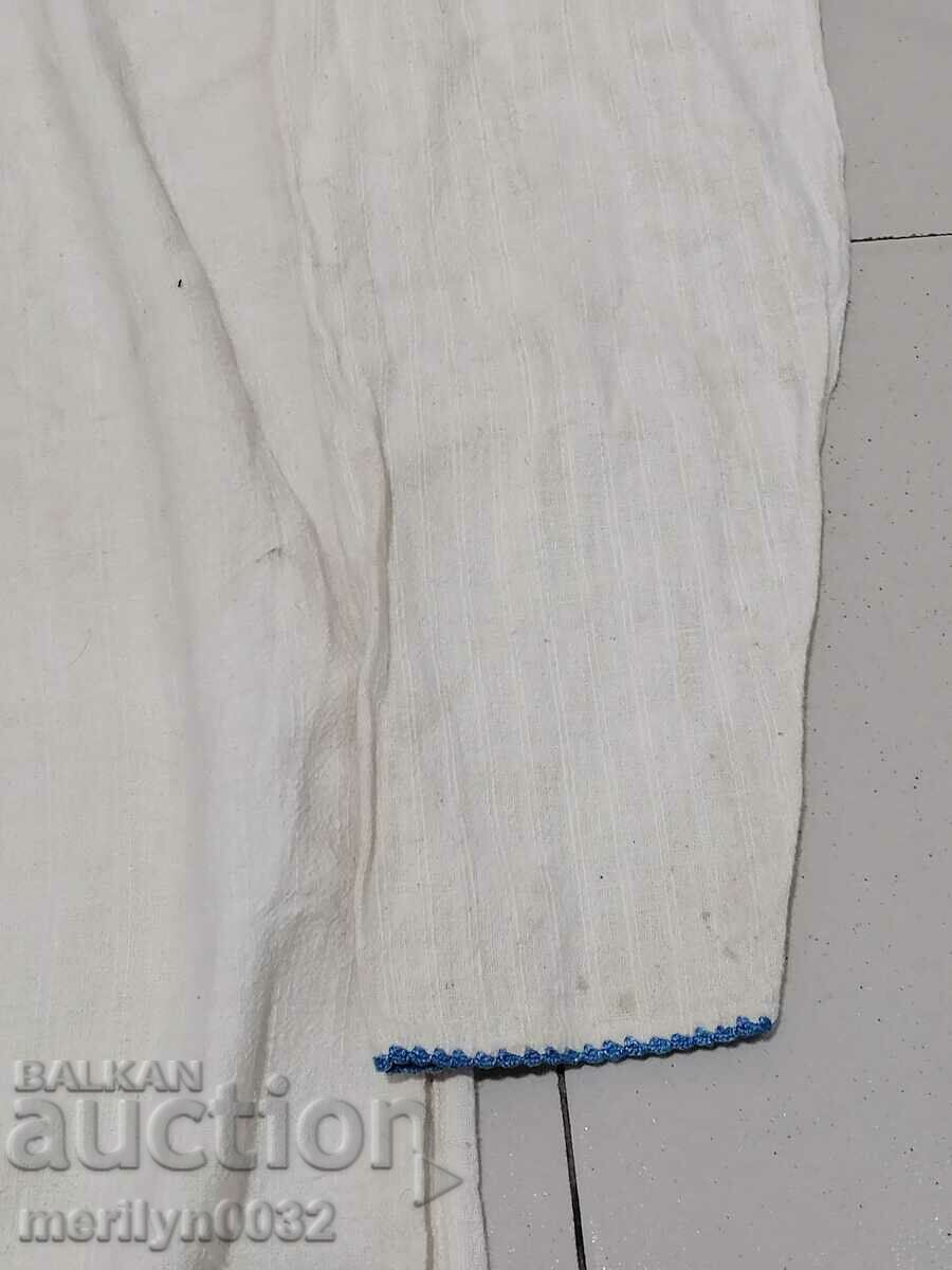 Auction  Old women's shirt with hand embroidery of chaise, costume, sukman