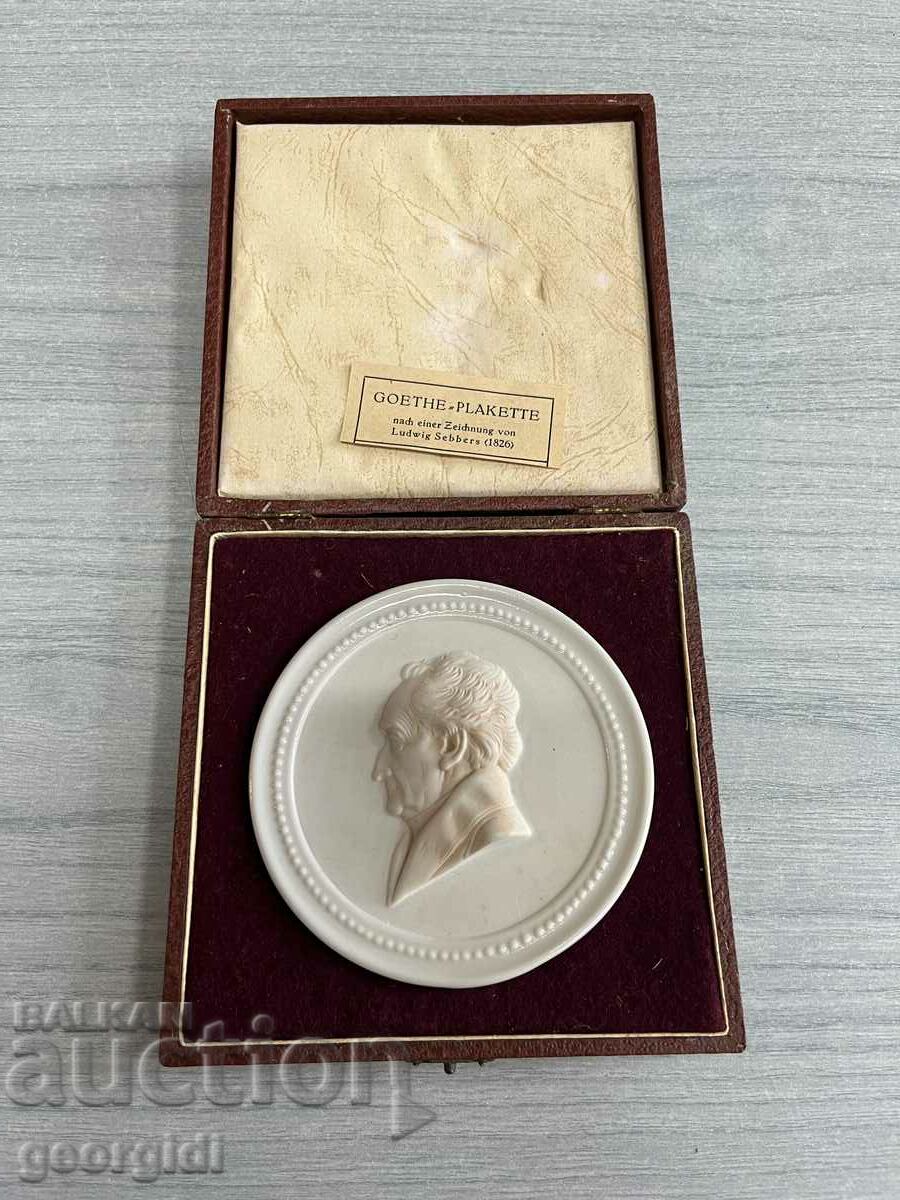 Porcelain plaque of Goethe / Goethe. #3976