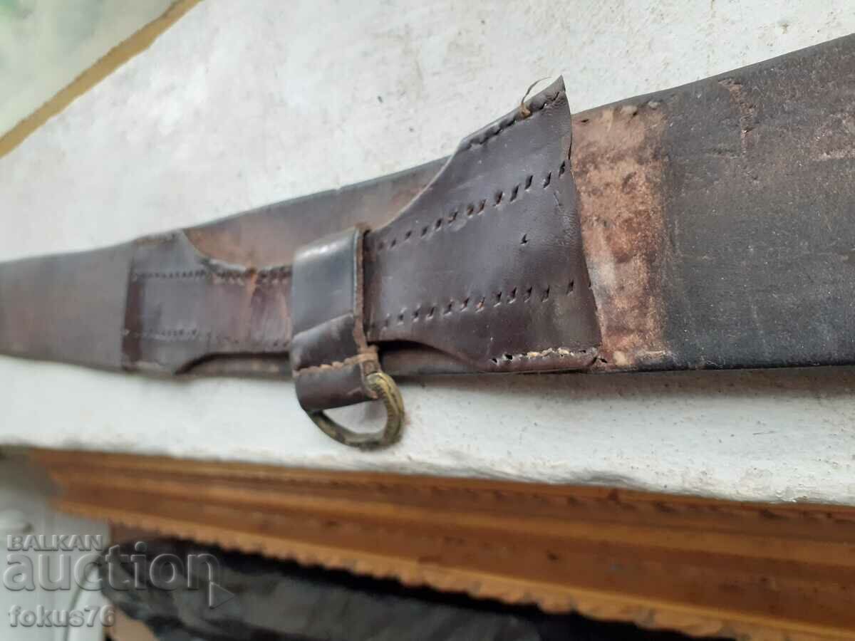 Royal officer's leather belt with bronze buckle - 5 Royal officer's leather belt with bronze buckle - 5
