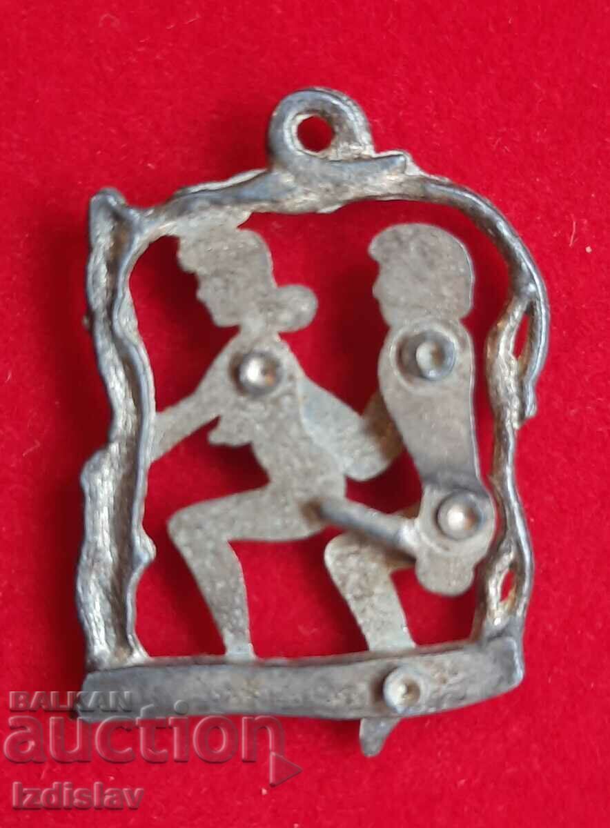 Auction Erotic mechanical locket Auction Erotic mechanical locket
